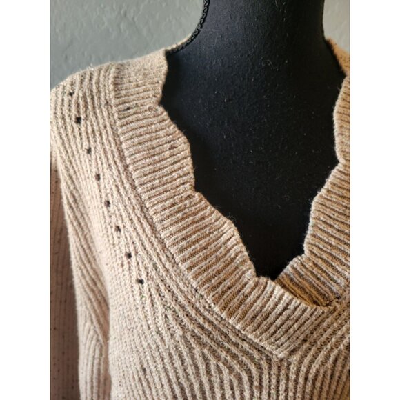 Soft Surrounding V Neck Marled Beige Long Sleeve Ribbed Scalloped Hem Line Sz L - Picture 2 of 11